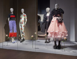 Silhouettes with floral elements.